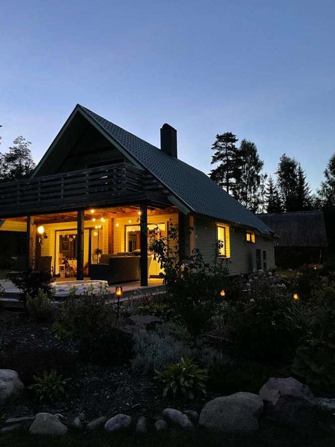 Kaeaenu Puhkemaja Villa Rakvere Exterior foto